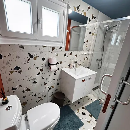 Modern N9 Kitchenette Bathroom Lägenhet *