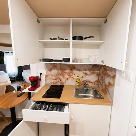 Modern N9 Kitchenette Bathroom Διαμέρισμα